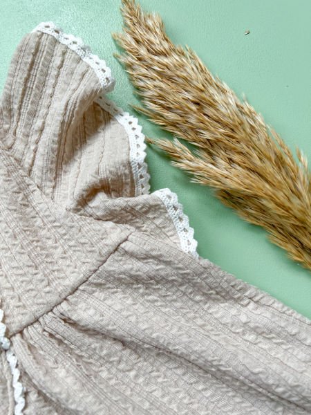 DANTEL DETAYLI ELBİSE