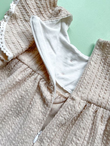 DANTEL DETAYLI ELBİSE