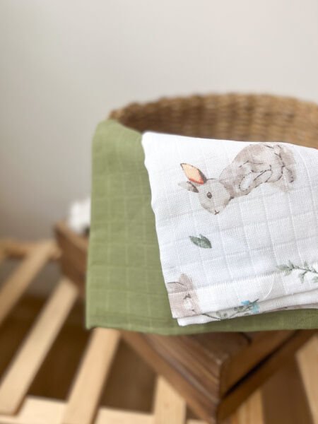 RABBIT PATTERNED AND GREEN PLAIN MUSLIN SET
