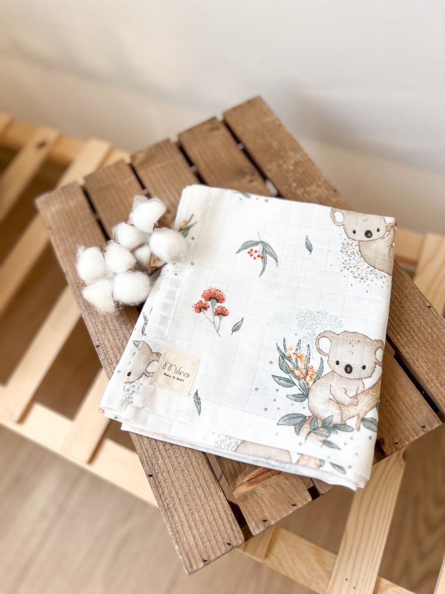 KOALA DESENLİ MÜSLİN ÖRTÜ