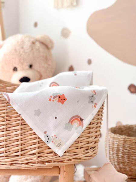 GÖKKUŞAĞI DESENLİ MÜSLİN ÖRTÜ