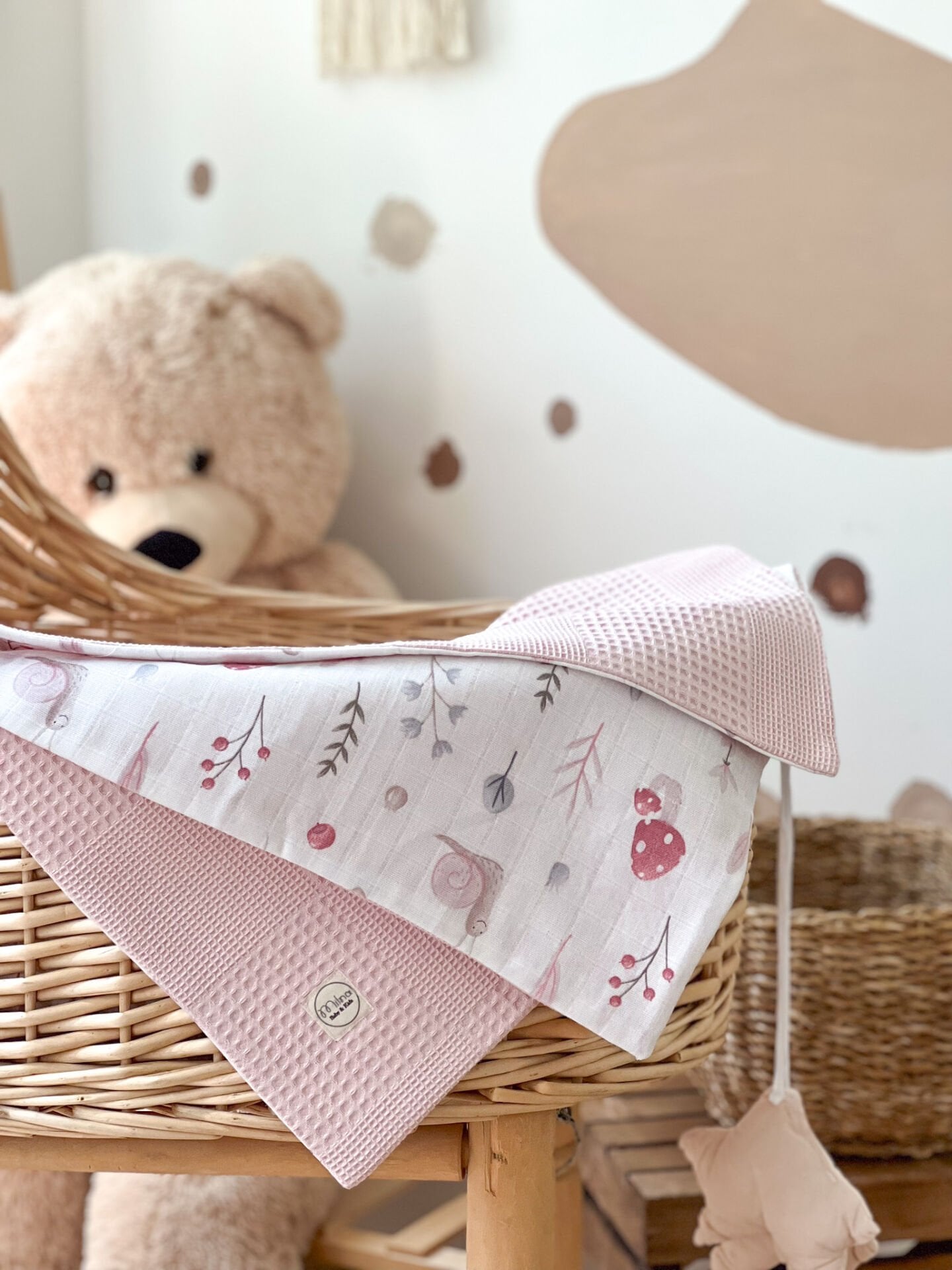 Çift Taraflı Müslin Bebek Battaniyesi | Doğal ve Nefes Alabilen Kumaş Mantar Desenli
