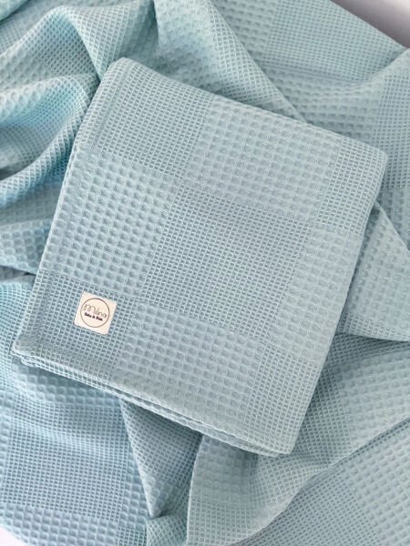 WAFFLE LIGHT BLUE BLANKET