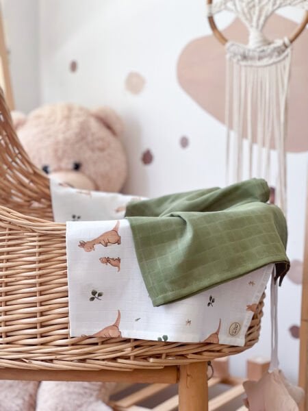 GREEN PLAIN MUSLIN AND KANGAROO PATTERNED MUSLIN SET