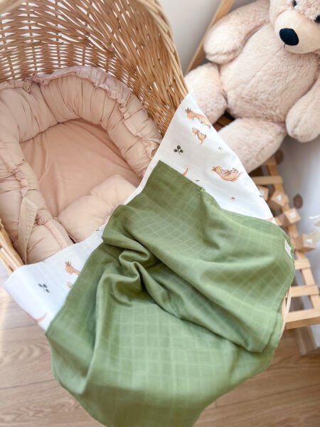 YEŞİL DÜZ MÜSLİN VE KANGURU DESENLİ MÜSLİN SET