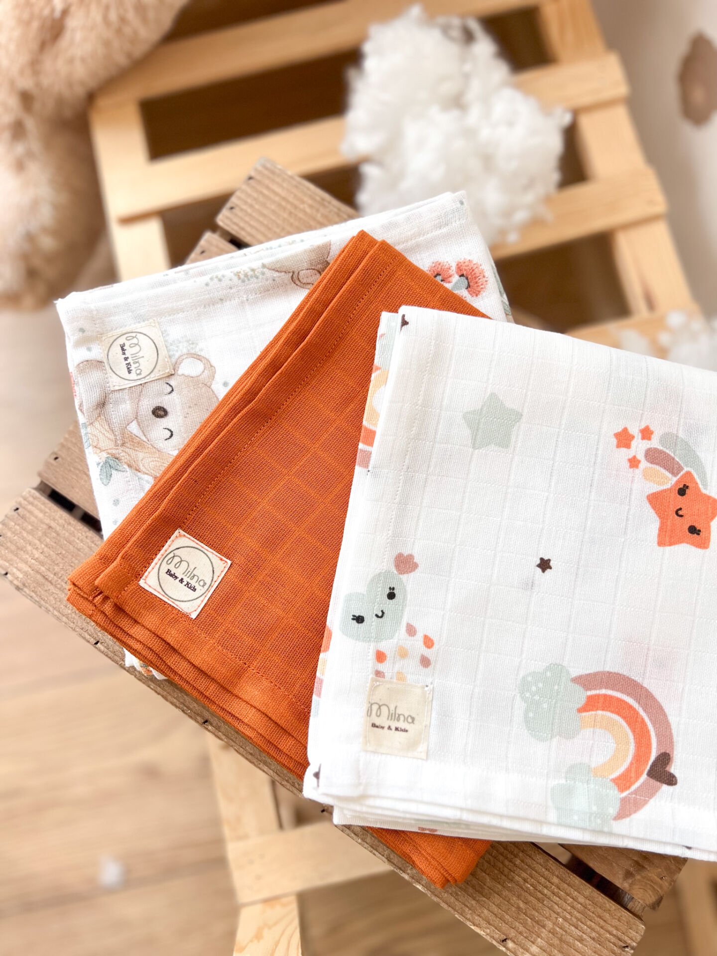 KİREMİT DÜZ MÜSLİN VE KOALA GÖKKUŞAĞI DESENLİ MÜSLİN SET