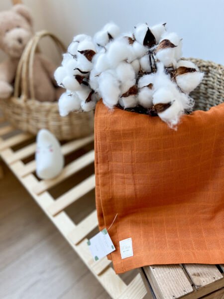 KİREMİT DÜZ MÜSLİN VE KOALA GÖKKUŞAĞI DESENLİ MÜSLİN SET