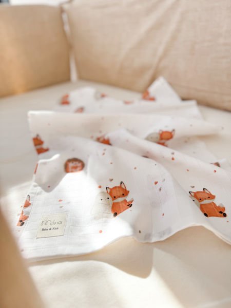 KİRPİ TİLKİ DESENLİ MÜSLİN ÖRTÜ