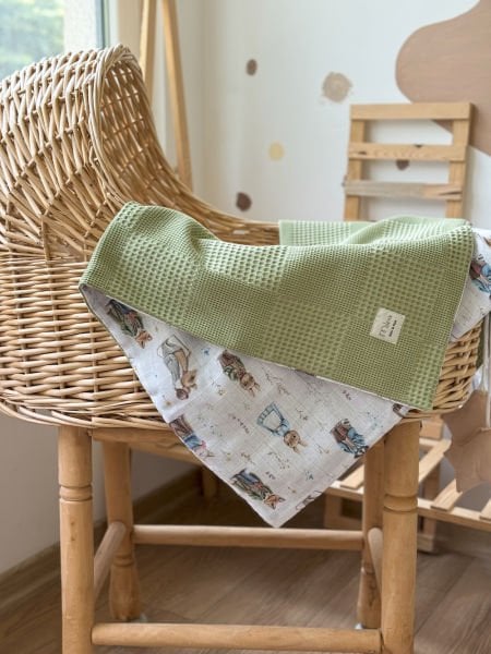 Çift Taraflı Müslin Bebek Battaniyesi | Doğal ve Nefes Alabilen Kumaş Tavşan Desenli