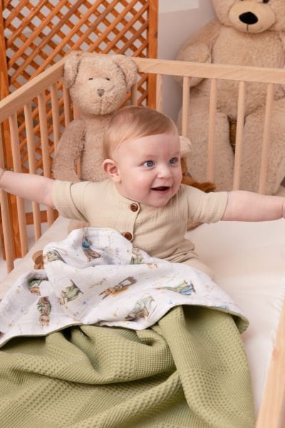 Çift Taraflı Müslin Bebek Battaniyesi | Doğal ve Nefes Alabilen Kumaş Tavşan Desenli