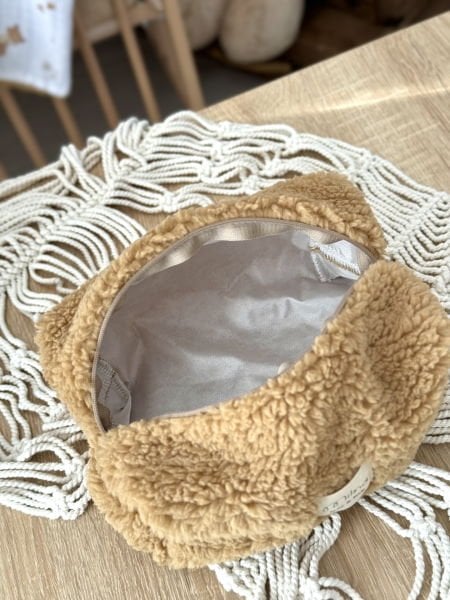 حقيبة العناية بالطفل - بني