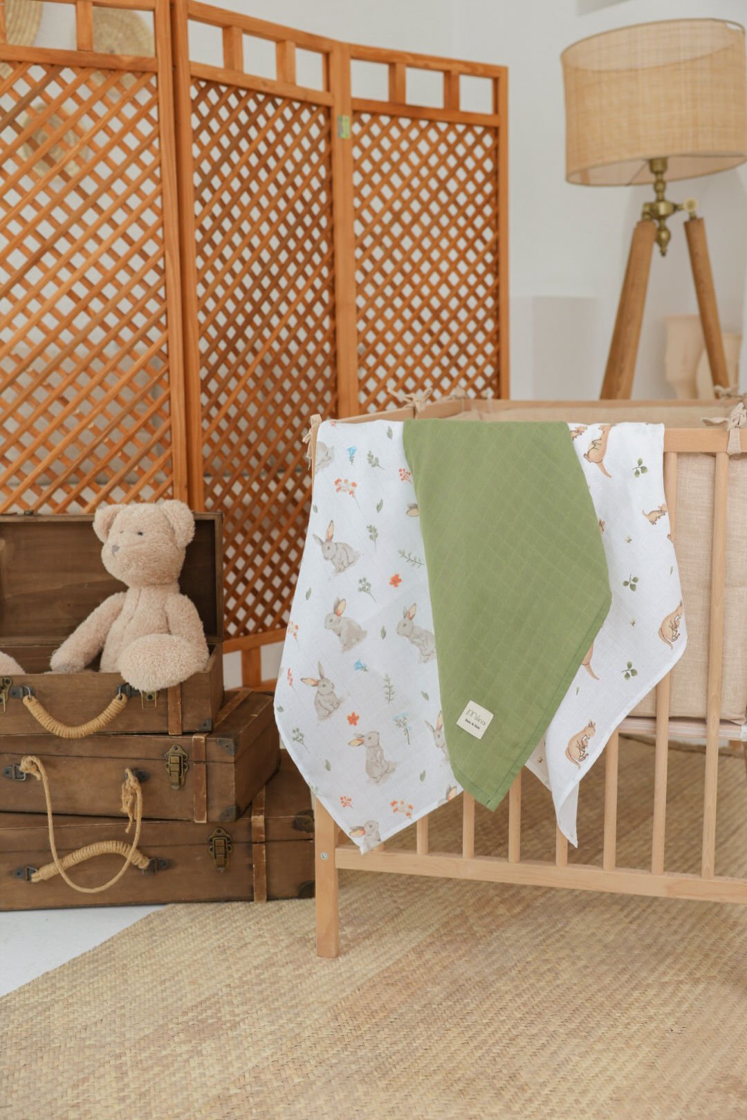 3’lü Müslin Bebek Örtüsü Seti – %100 Pamuk, Tek Kat, 75x85 cm, Tavsan ve Kanguru Desenli, Yeşil Düz Renk  | Milna Baby Kids