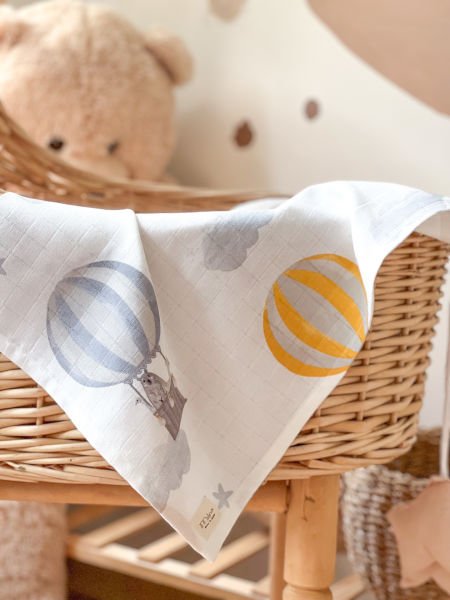 3’lü Müslin Bebek Örtüsü Seti – %100 Pamuk, Tek Kat, 75x85 cm, Uçan Balon ve Bulut Desenli, Sarı Düz Renk  | Milna Baby Kids