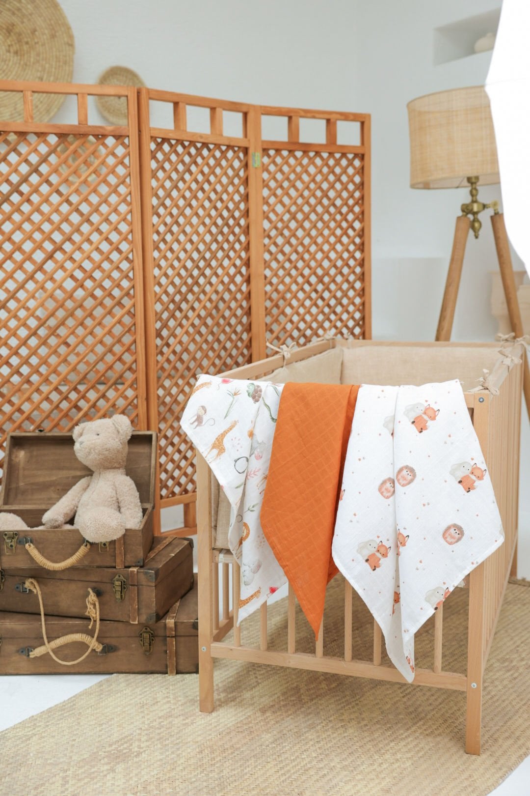 3’lü Müslin Bebek Örtüsü Seti – %100 Pamuk, Tek Kat, 75x85 cm, Safari ve Kirpi Desenli, Kiremit Düz Renk  | Milna Baby Kids