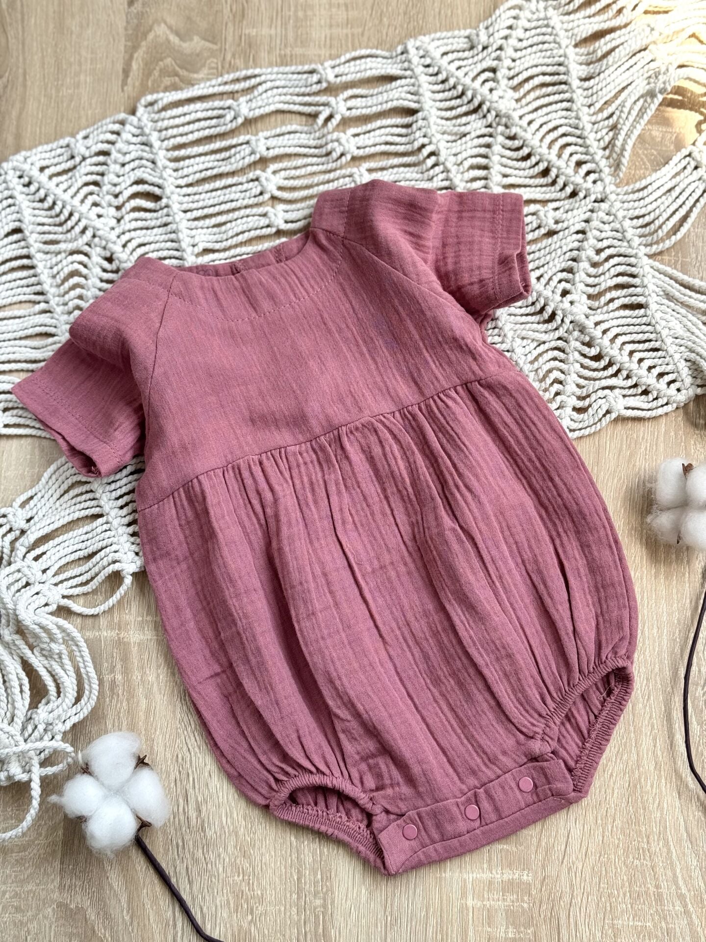 %100 Pamuk Müslin Bebek Romper – Yazlık, Nefes Alan, Şık ve Konforlu Tasarım