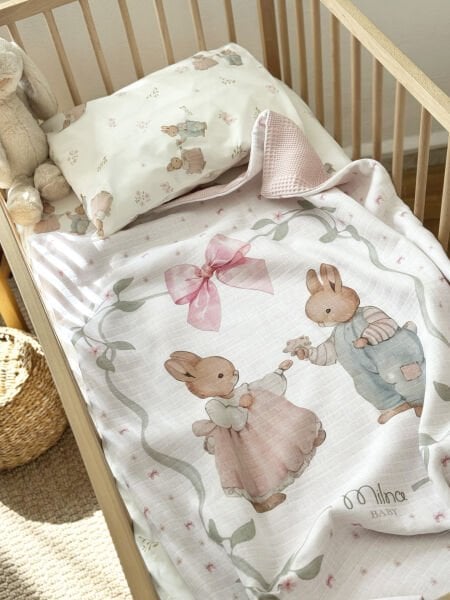 Dear Rabbits Müslin Pike Takımı - 3 Parça %100 Pamuk Bebek Seti ( Çift Taraflı Müslin Battaniye + Çarşaf + Yastık Kılıfı)